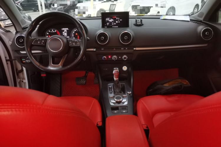 Used Audi A3 2019 Sportback 35 TFSI Ambition China VI Center Console