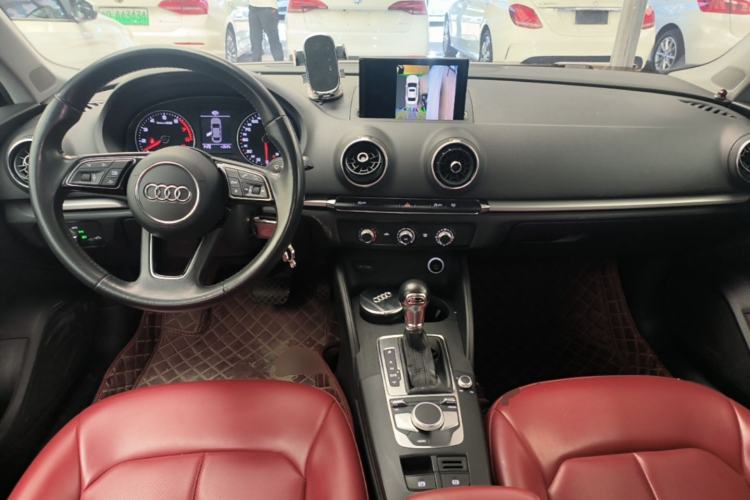 Used Audi A3 2019 Limousine 35 TFSI Ambition China VI Center Console