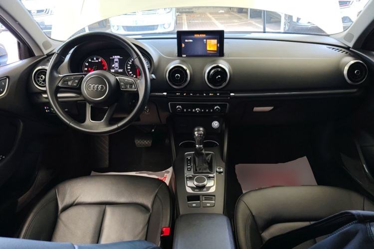Used Audi A3 2019 Limousine 35 TFSI Style Version China V Emission Standard Center Console