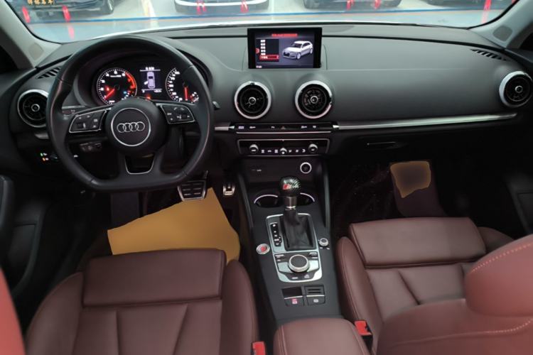 Used Audi A3 2019 Sportback 35 TFSI Sporty Version China VI Center Console