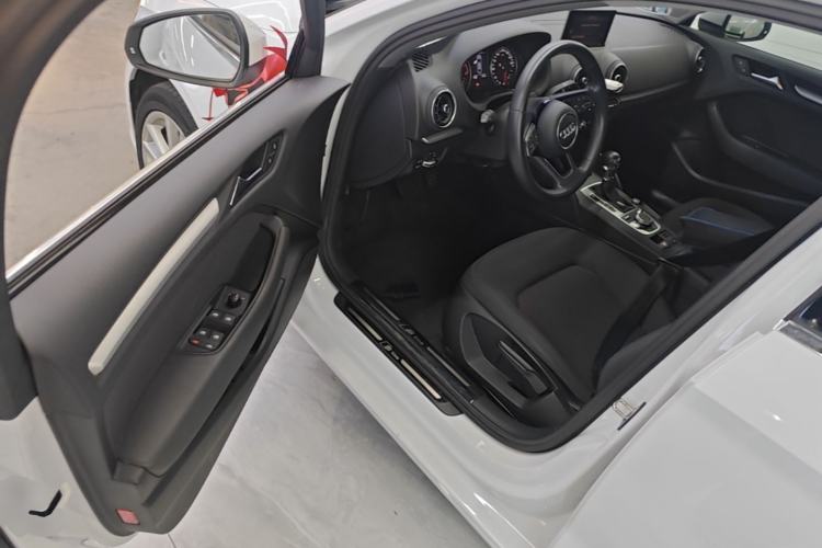 Used Audi A3 2019 Limousine 35 TFSI Ambition China V Driver Seat