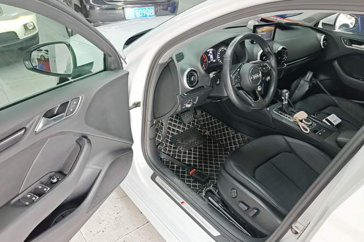 Used Audi A3 2019 Limousine 35 TFSI Fashion Edition China V standard Driver Seat