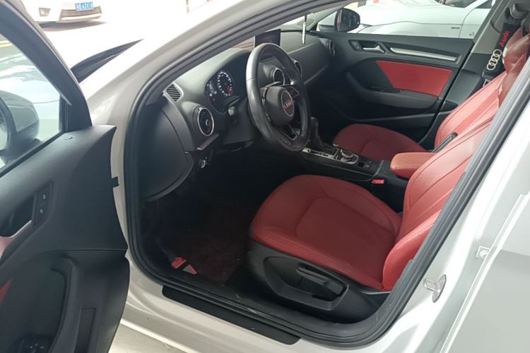 Used Audi A3 2019 Limousine 35 TFSI Ambition China VI Driver Seat