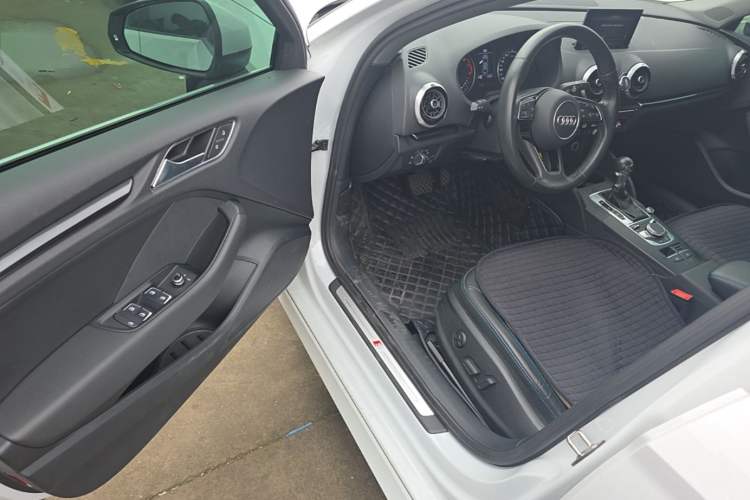 Used Audi A3 2019 Limousine 35 TFSI Fashion Edition China V standard Driver Seat
