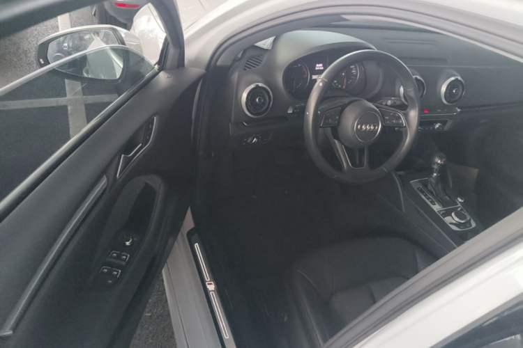 Used Audi A3 2019 Limousine 35 TFSI Fashion Edition China V standard Driver Seat