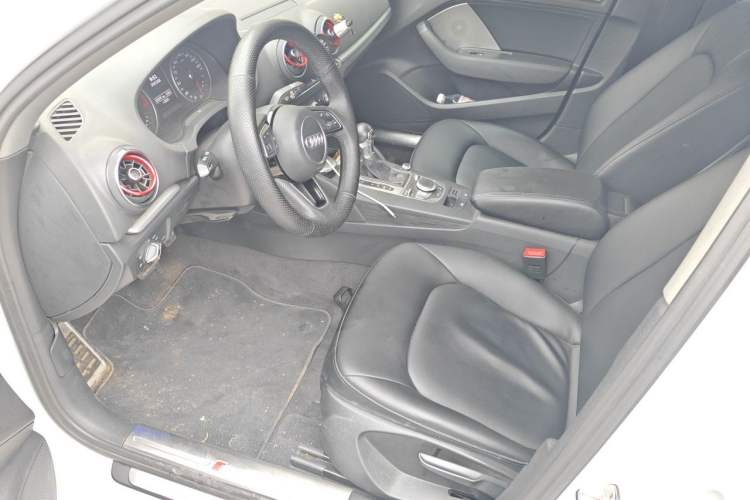 Used Audi A3 2019 Limousine 35 TFSI Ambition China VI Driver Seat