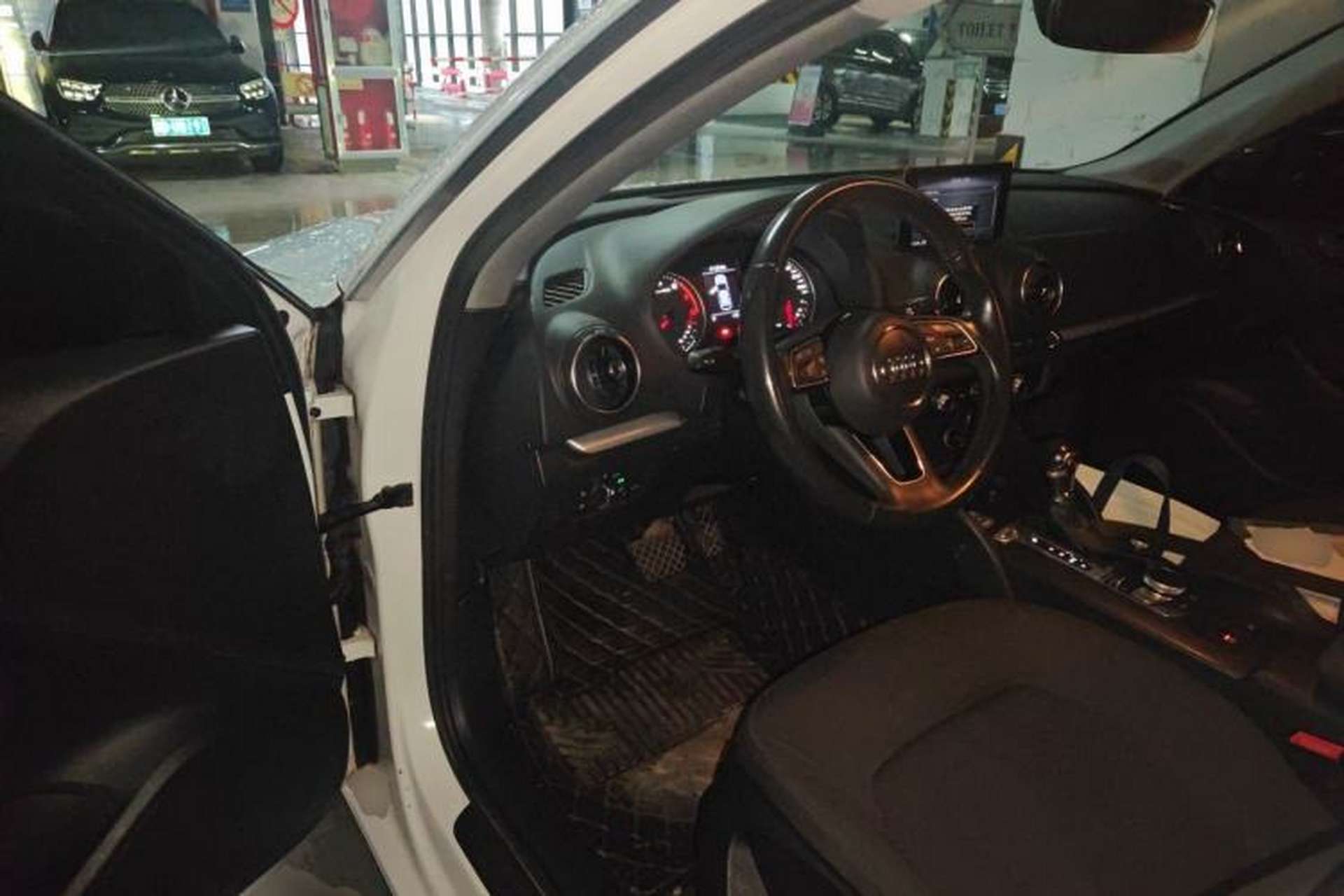 Used Audi A3 2019 Sportback 35 TFSI Ambition China VI Driver Seat