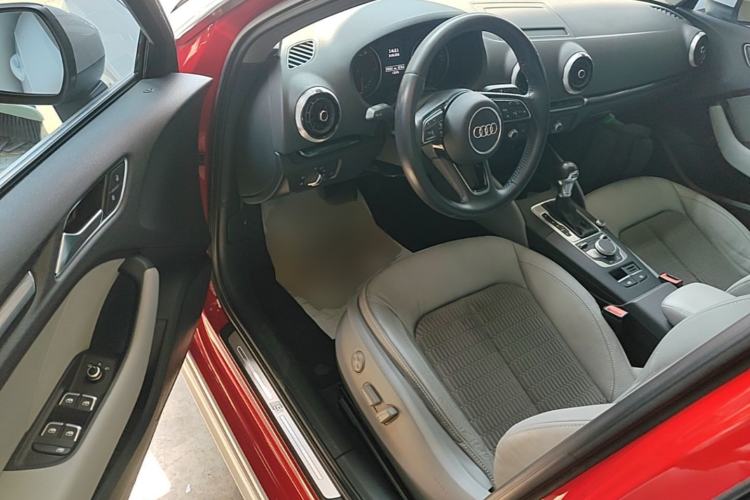 Used Audi A3 2019 Sportback 35 TFSI Fashion Edition China VI Emission Standard Driver Seat