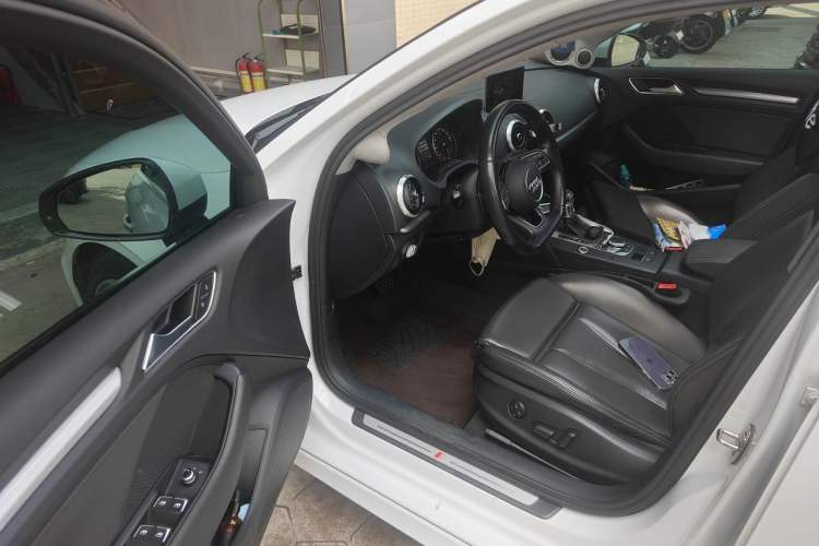 Used Audi A3 2019 Limousine 35 TFSI Style Edition China VI Emission Standard Driver Seat