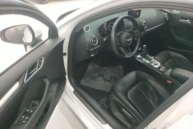 Used Audi A3 2019 Limousine 35 TFSI Ambition China V Driver Seat