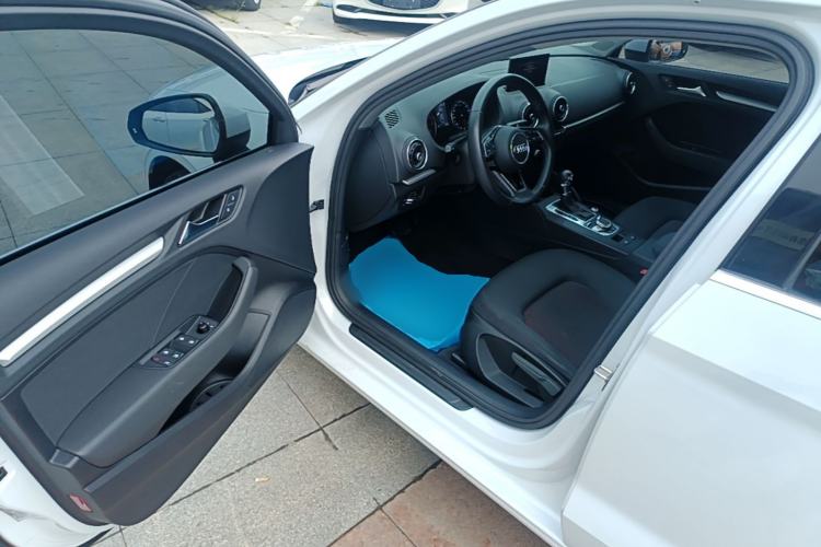 Used Audi A3 2019 Limousine 35 TFSI Ambition China VI Driver Seat