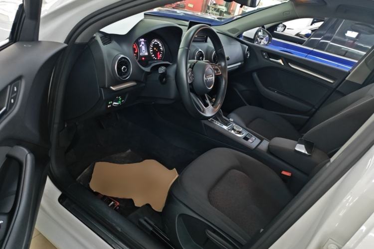 Used Audi A3 2019 Limousine 35 TFSI Ambition China V Driver Seat