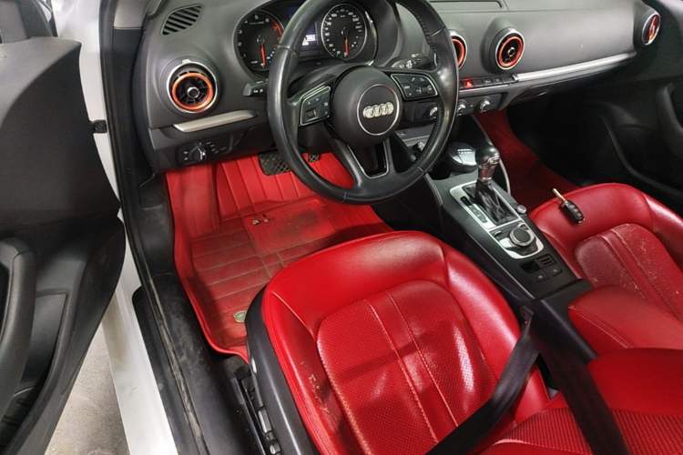 Used Audi A3 2019 Limousine 35 TFSI Ambition China VI Driver Seat