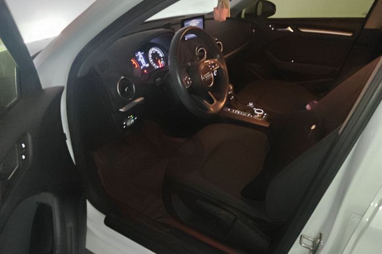 Used Audi A3 2019 Limousine 35 TFSI Ambition China VI Driver Seat
