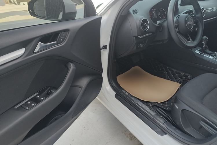 Used Audi A3 2019 Sportback 35 TFSI Ambition China VI Driver Seat