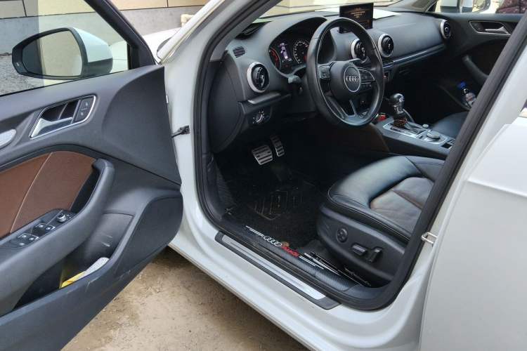 Used Audi A3 2019 Sportback 35 TFSI Style Version China V Emission Standard Driver Seat
