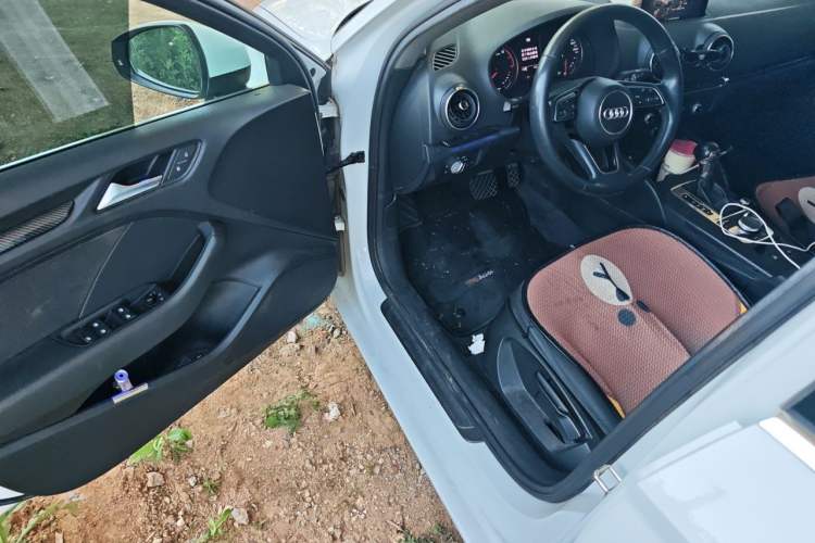 Used Audi A3 2019 Limousine 35 TFSI Ambition China VI Driver Seat