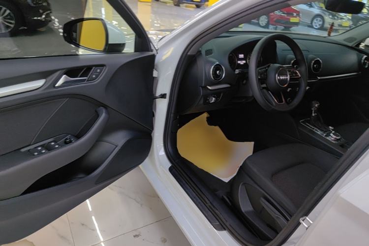 Used Audi A3 2019 Limousine 35 TFSI Ambition China VI Driver Seat