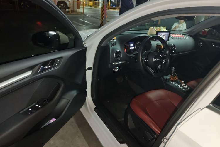 Used Audi A3 2019 Limousine 35 TFSI Ambition China VI Driver Seat