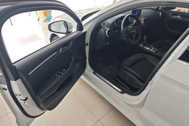 Used Audi A3 2019 Limousine 35 TFSI Fashion Edition China VI Emission Standard Driver Seat