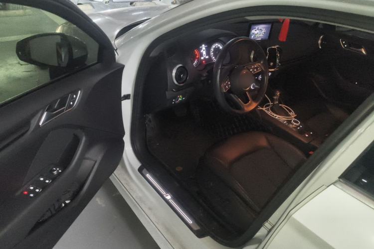 Used Audi A3 2019 Limousine 35 TFSI Fashion Edition China VI Emission Standard Driver Seat