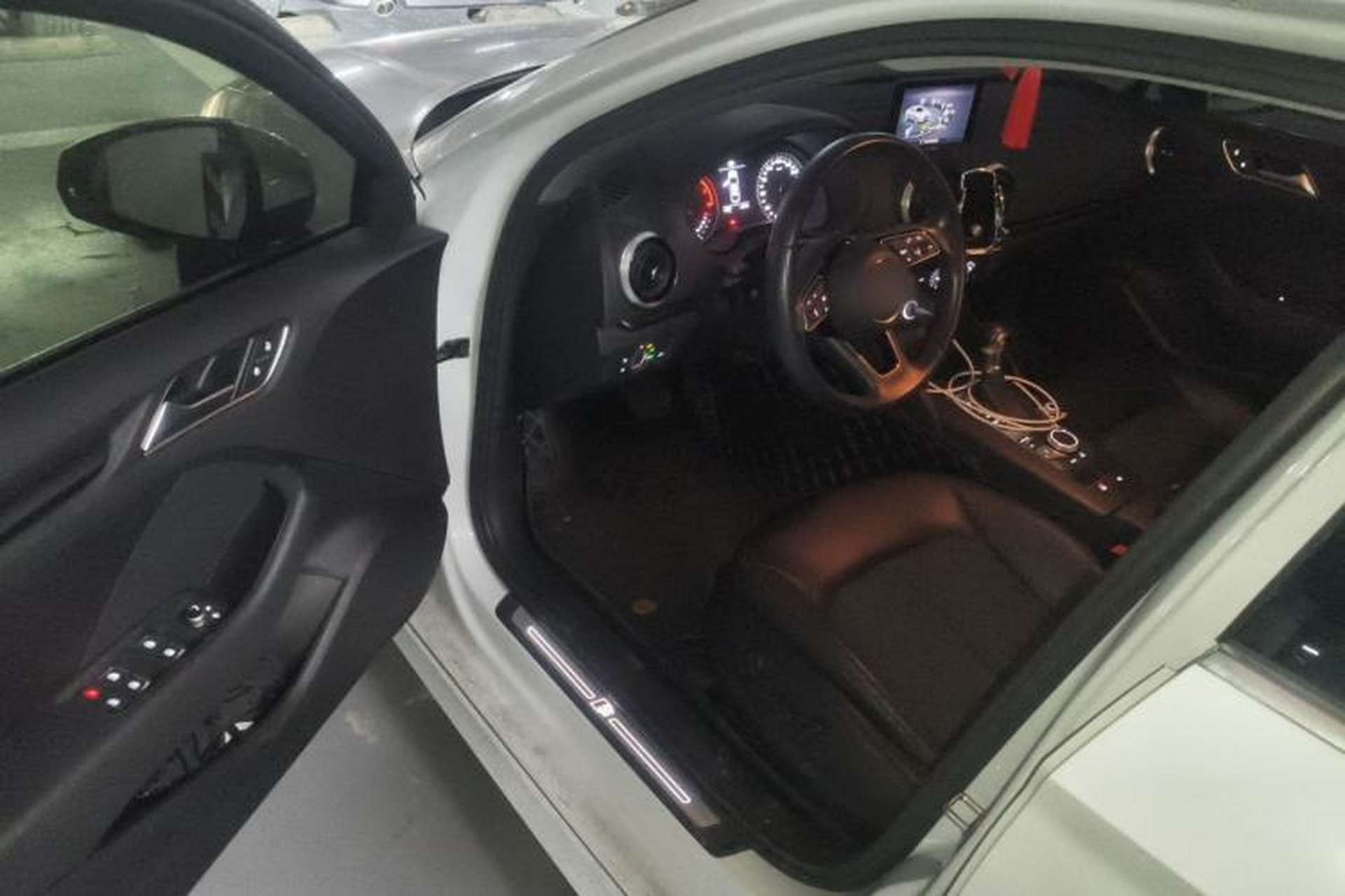 Used Audi A3 2019 Limousine 35 TFSI Fashion Edition China VI Emission Standard Driver Seat