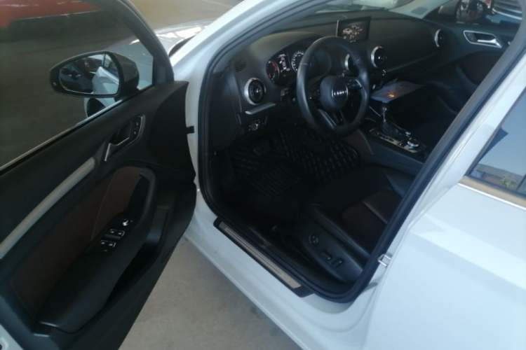 Used Audi A3 2019 Limousine 35 TFSI Style Edition China VI Emission Standard Driver Seat