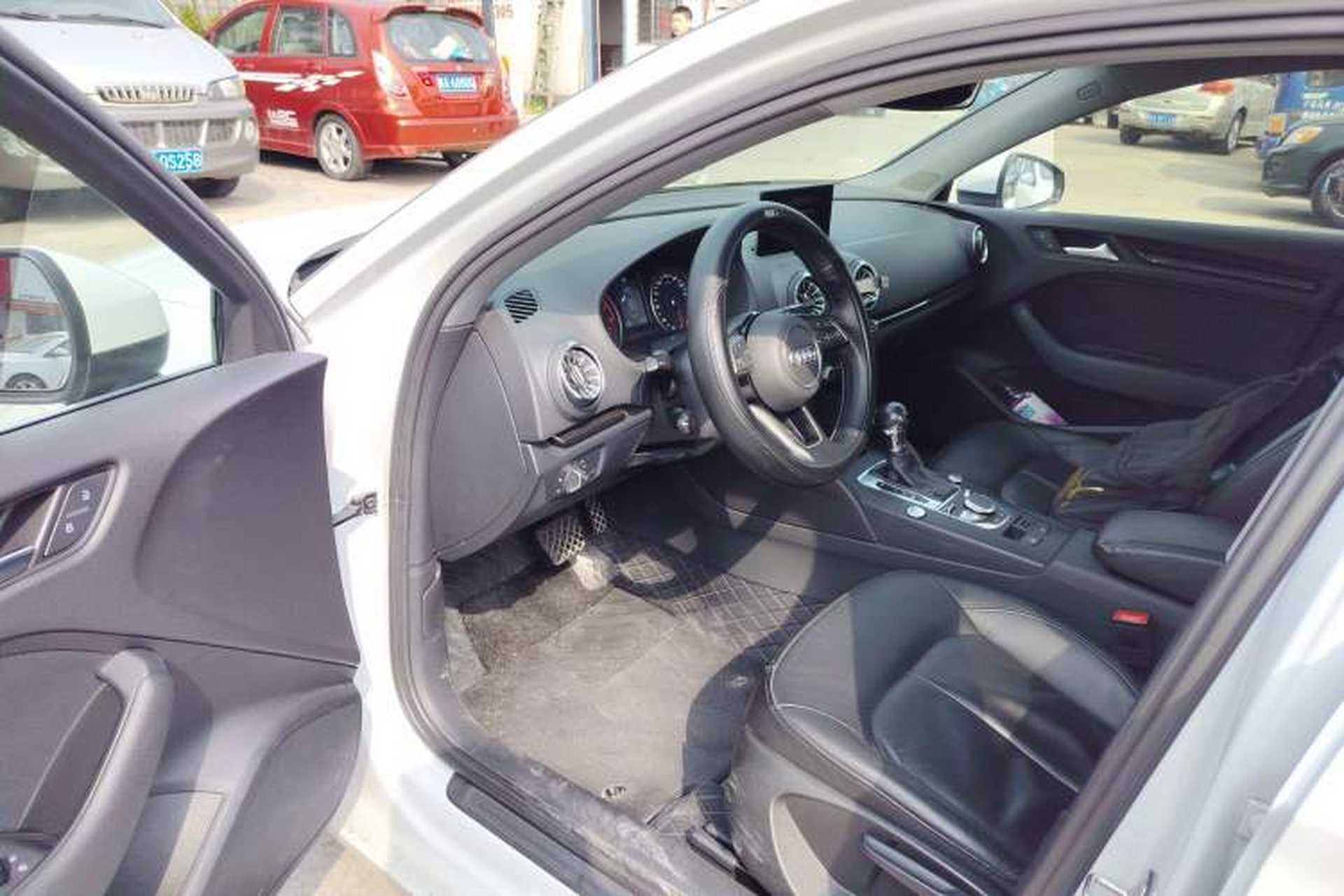 Used Audi A3 2019 Limousine 35 TFSI Ambition China VI Driver Seat