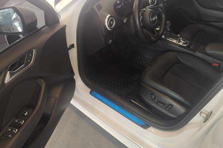 Used Audi A3 2019 Limousine 35 TFSI Fashion Edition China VI Emission Standard Driver Seat