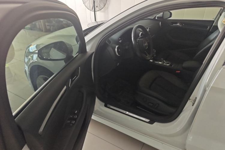 Used Audi A3 2019 Limousine 35 TFSI Fashion Edition China VI Emission Standard Driver Seat