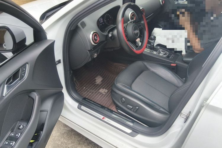 Used Audi A3 2019 Limousine 35 TFSI Fashion Edition China VI Emission Standard Driver Seat