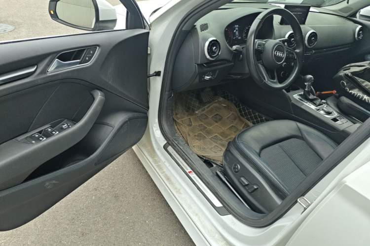 Used Audi A3 2019 Limousine 35 TFSI Fashion Edition China V standard Driver Seat