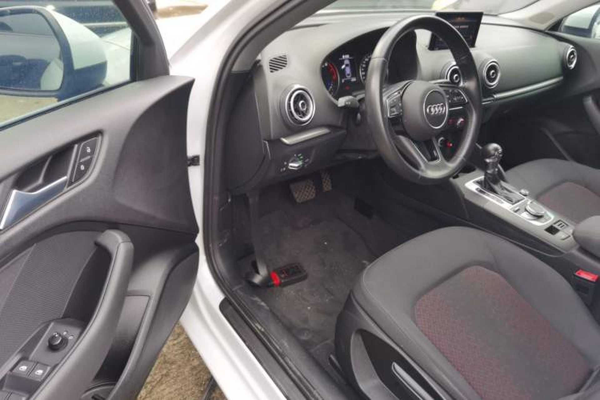 Used Audi A3 2019 Limousine 35 TFSI Ambition China VI Driver Seat