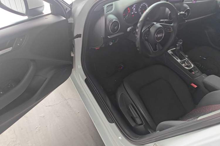 Used Audi A3 2019 Limousine 35 TFSI Ambition China V Driver Seat