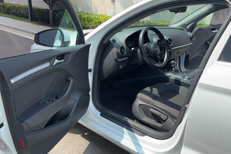 Used Audi A3 2019 Limousine 35 TFSI Ambition China VI Driver Seat