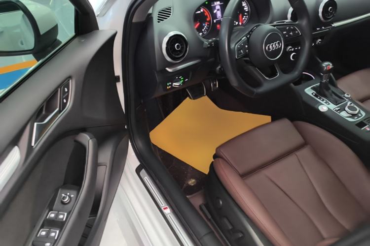 Used Audi A3 2019 Sportback 35 TFSI Sporty Version China VI Driver Seat