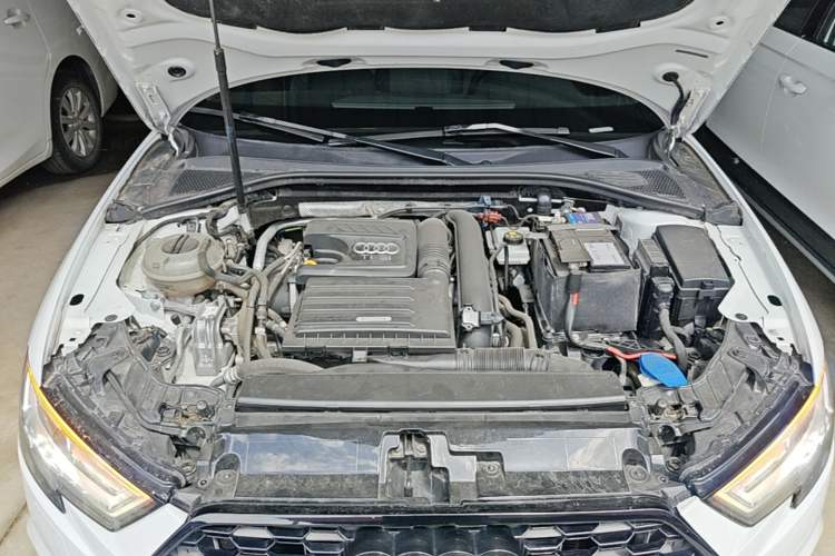 Used Audi A3 2019 Sportback 35 TFSI Fashion Edition China V Engine Bay