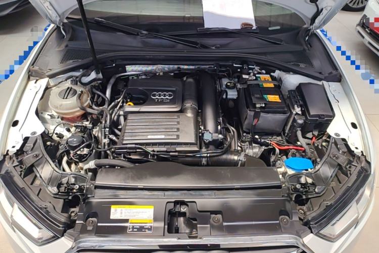 Used Audi A3 2019 Sportback 35 TFSI Ambition China VI Engine Bay