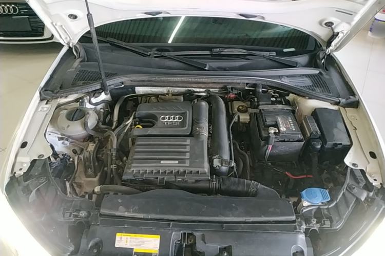 Used Audi A3 2019 Limousine 35 TFSI Style Version China V Emission Standard Engine Bay