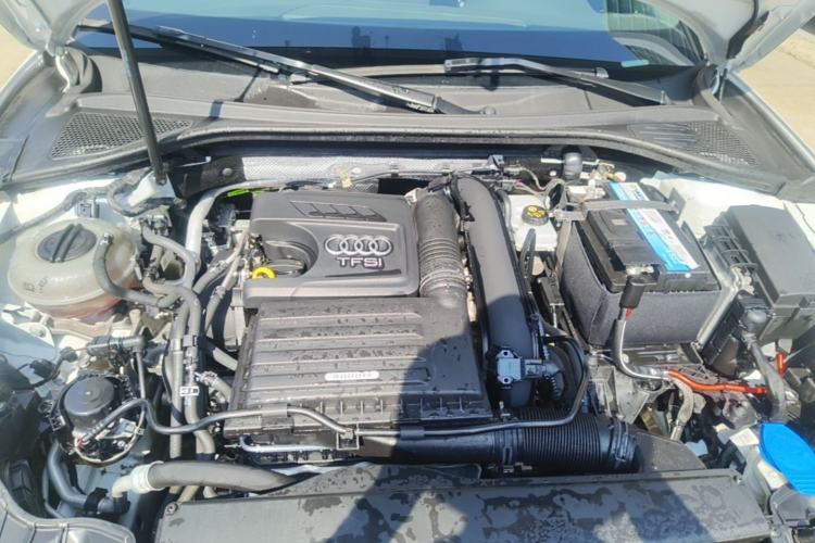 Used Audi A3 2019 Limousine 35 TFSI Ambition China VI Engine Bay