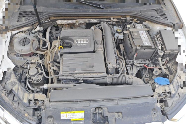 Used Audi A3 2019 Sportback 35 TFSI Ambition China VI Engine Bay