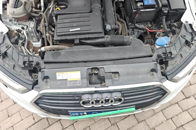 Used Audi A3 2019 Limousine 35 TFSI Fashion Edition China V standard Engine Bay