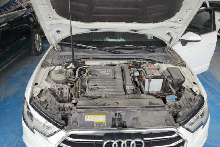 Used Audi A3 2019 Sportback 35 TFSI Ambition China V Engine Bay