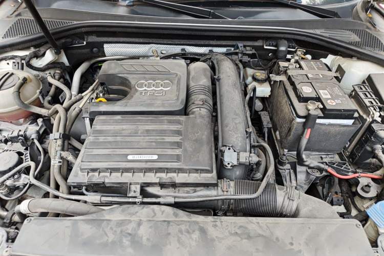 Used Audi A3 2019 Sportback 35 TFSI Sporty Version China VI Engine Bay