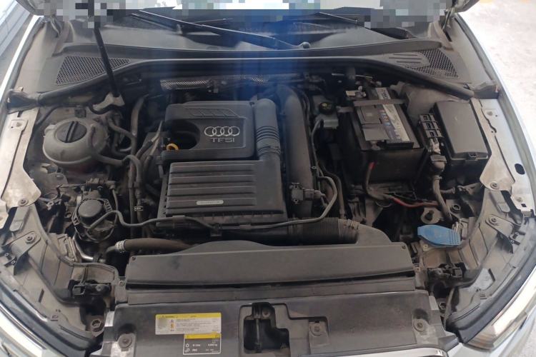 Used Audi A3 2019 Sportback 35 TFSI Fashion Edition China VI Emission Standard Engine Bay