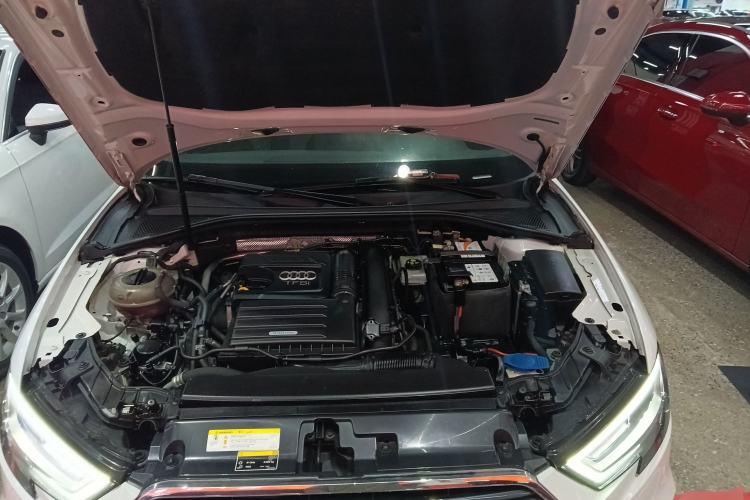 Used Audi A3 2019 Sportback 35 TFSI Sporty Version China VI Engine Bay