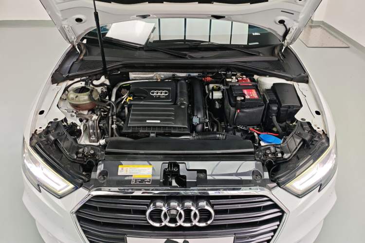 Used Audi A3 2019 Limousine 35 TFSI Sport Edition China V Emission Standard Engine Bay