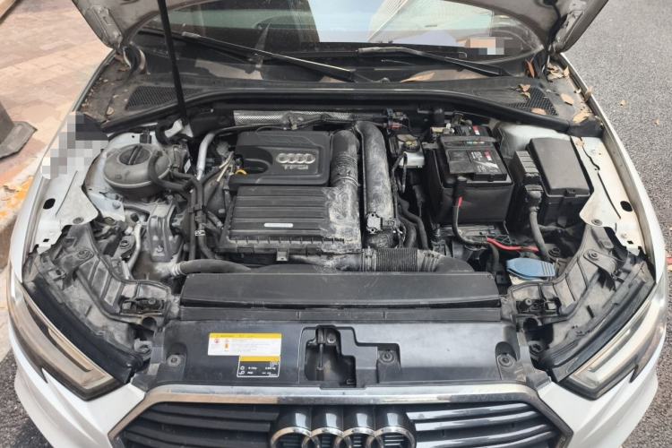 Used Audi A3 2019 Limousine 35 TFSI Fashion Edition China V standard Engine Bay