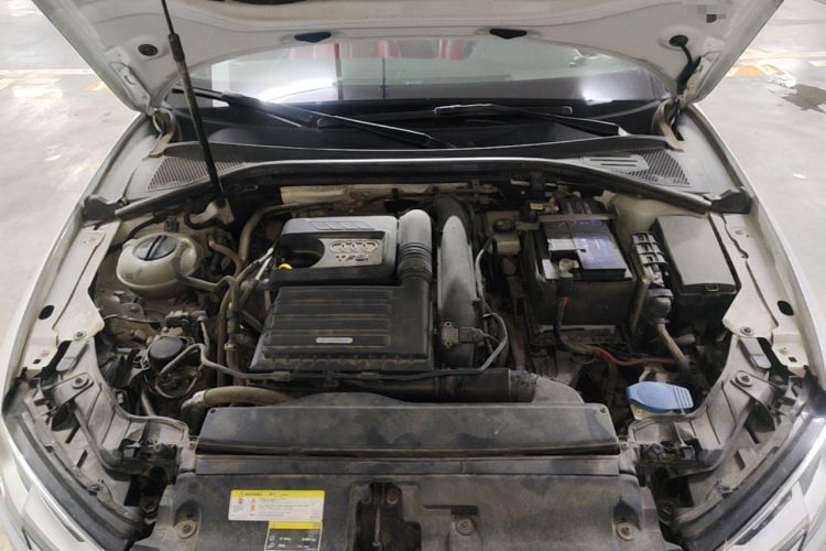 Used Audi A3 2019 Limousine 35 TFSI Ambition China VI Engine Bay