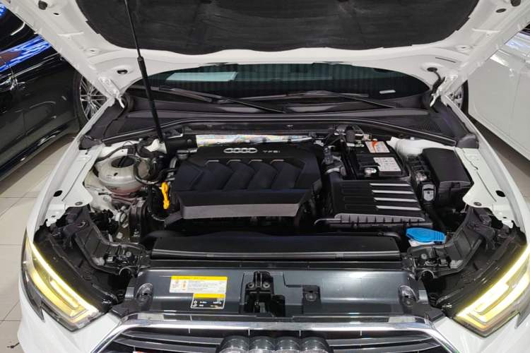Used Audi A3 2019 Limousine 40 TFSI Sport Version China V Emission Standard Engine Bay